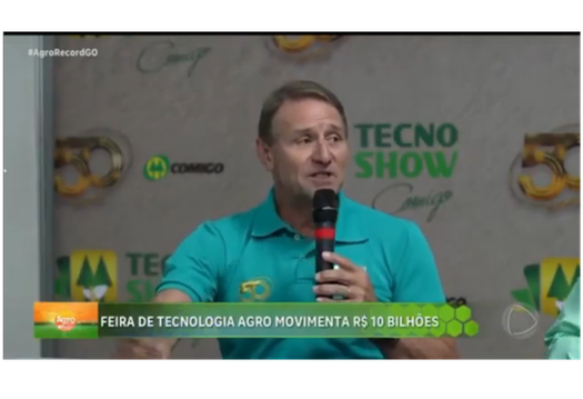 Branco e Vermelho Minimalista Citação Motivacional Post para Instagram